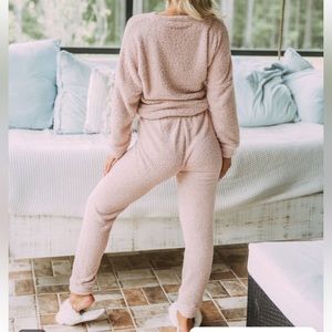 Lounge around cozy jogger set